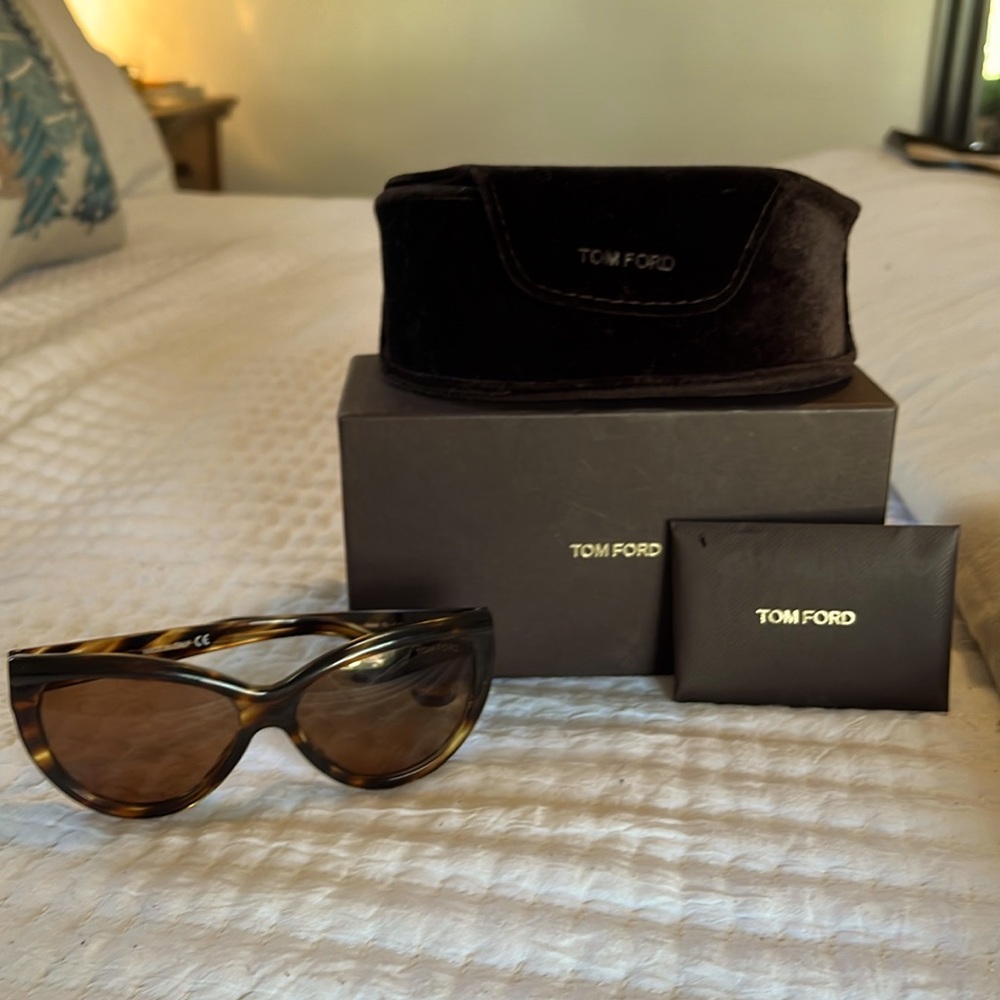 TOM FORD SUNGLASSES 🕶️ Tortiseshell / brown